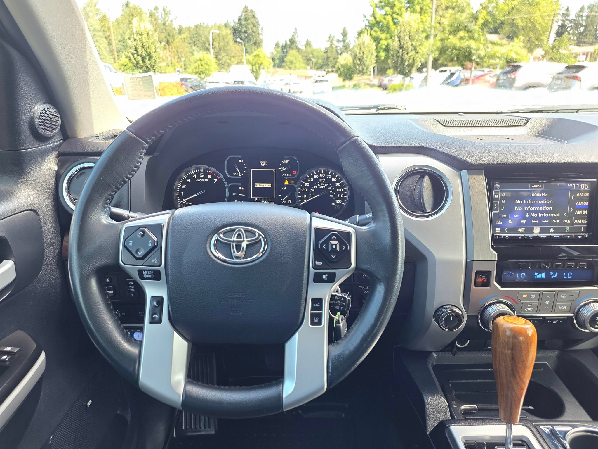Used 2018 Toyota Tundra Limited w/ Limited Premium Package AWD/4WD image 13