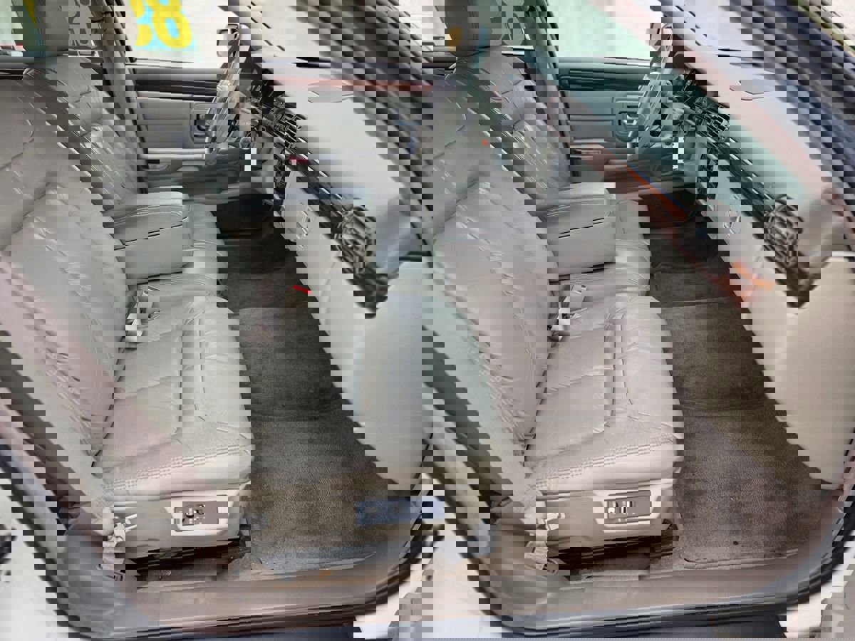 Used 1997 Cadillac De Ville D'Elegance w/ Safety/Security Pkg image 10