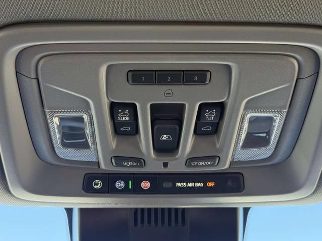 Used 2025 Chevrolet Silverado 1500 LT Trail Boss w/ LT Trail Boss Premium Package AWD/4WD image 34