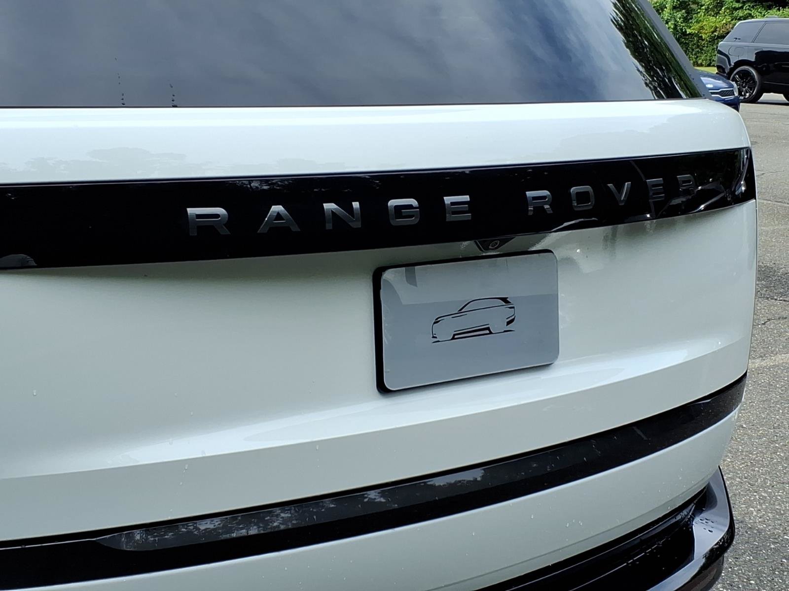 New 2027 Land Rover Range Rover Long Wheelbase SE AWD/4WD image 19