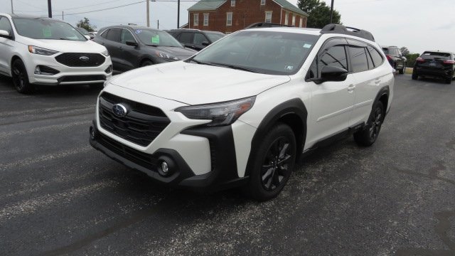 Used 2025 Subaru Outback Onyx Edition XT image 3