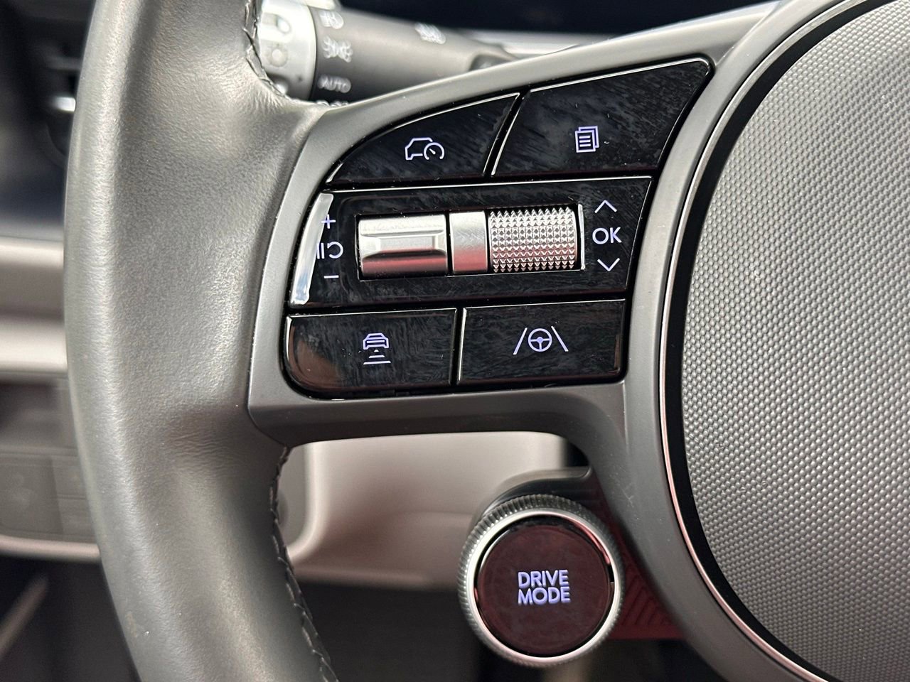Used 2025 Hyundai Ioniq 6 SEL RWD image 24