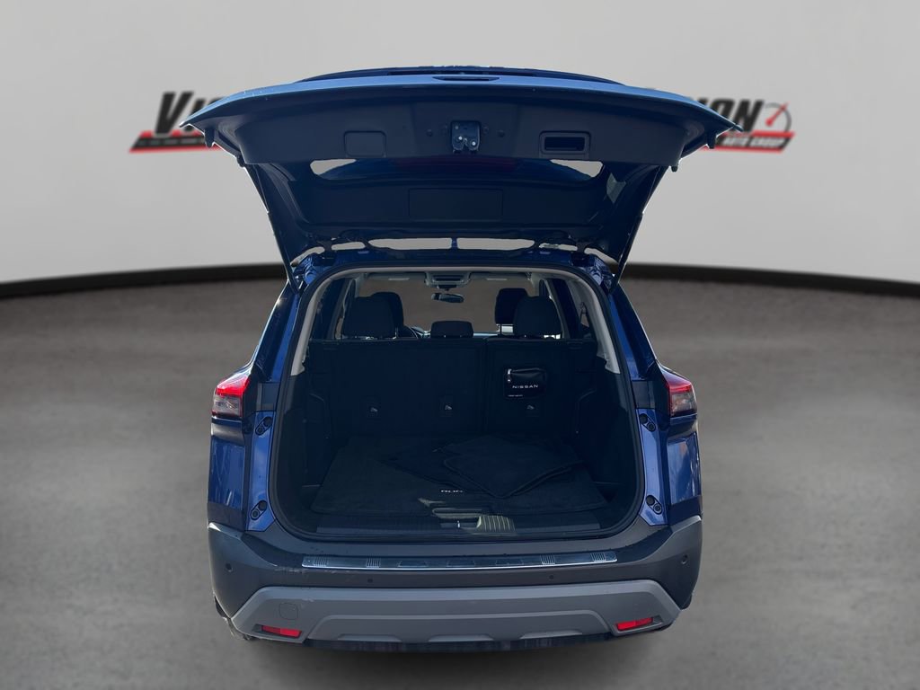 Used 2022 Nissan Rogue SV image 11