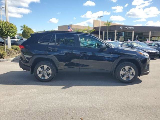 Used 2024 Toyota RAV4 LE image 4