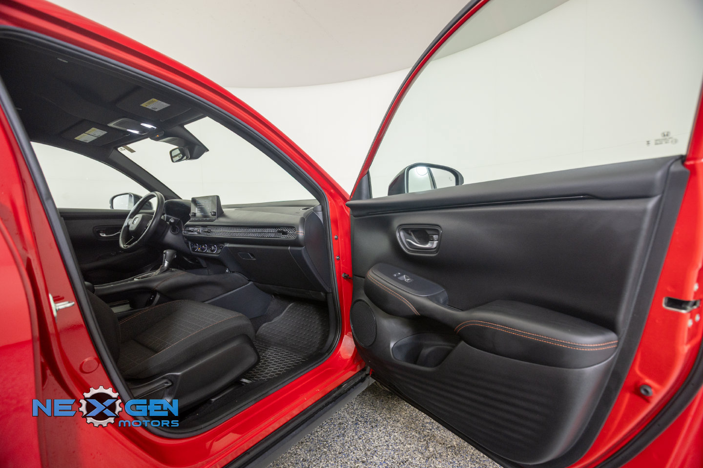 Used 2024 Honda HR-V Sport image 5