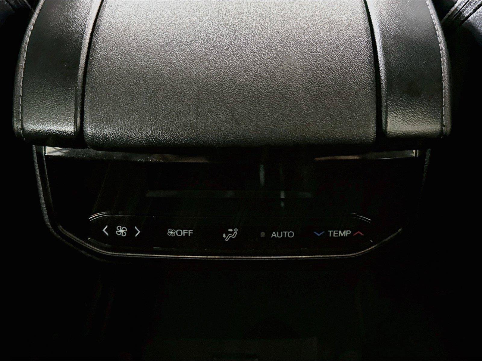 Certified 2026 Toyota Highlander XLE AWD/4WD image 36