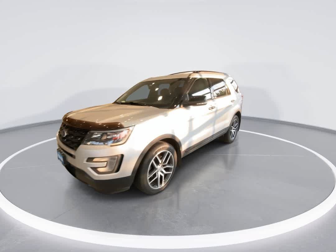 Used 2017 Ford Explorer Sport w/ Equipment Group 401A AWD/4WD image 4