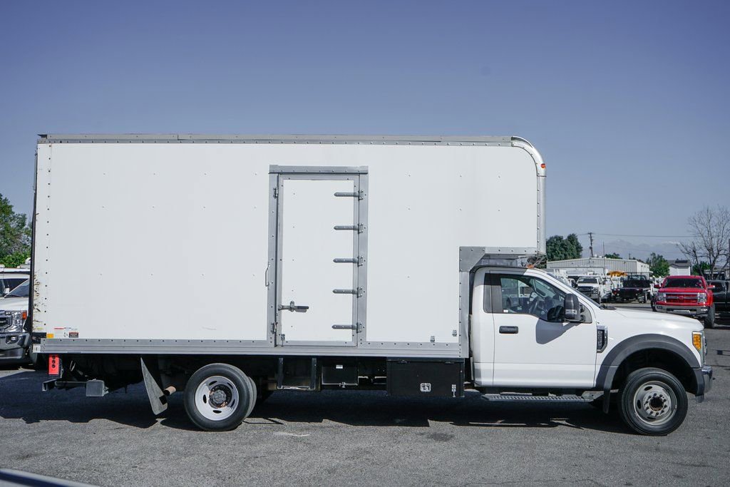 Used 2017 Ford F550 2WD Regular Cab Super Duty image 15