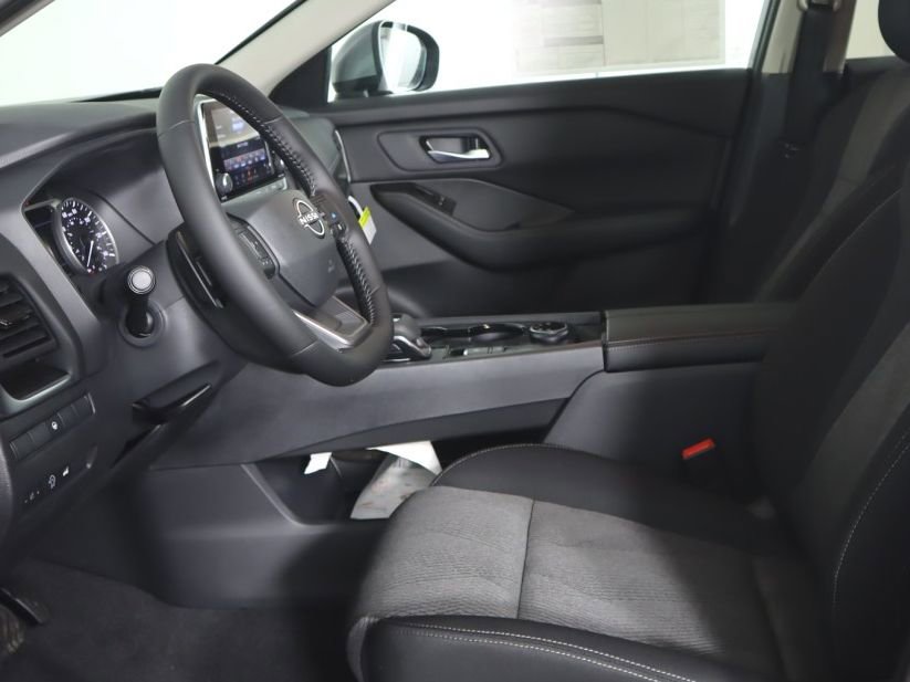 New 2026 Nissan Rogue SV AWD/4WD image 11