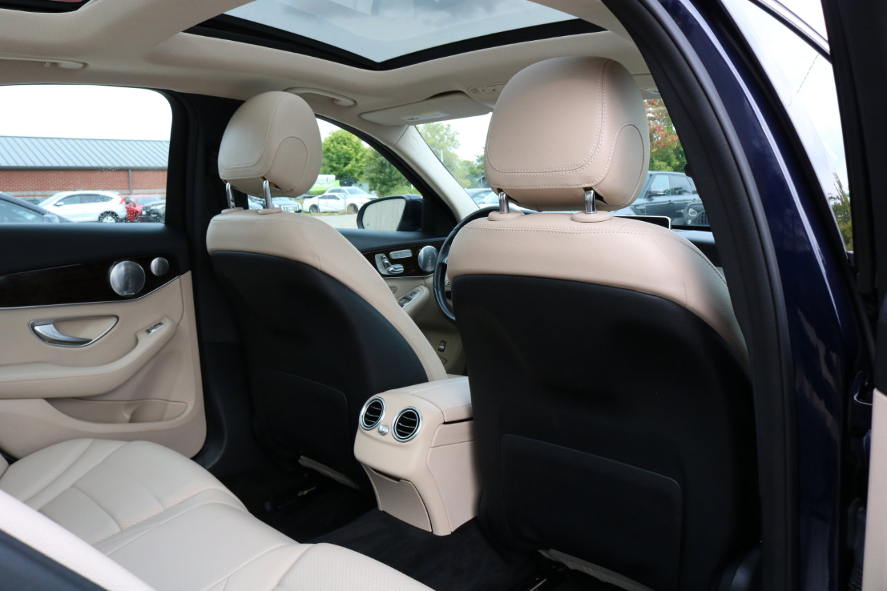 Used 2017 Mercedes-Benz C 300 4MATIC Sedan image 40