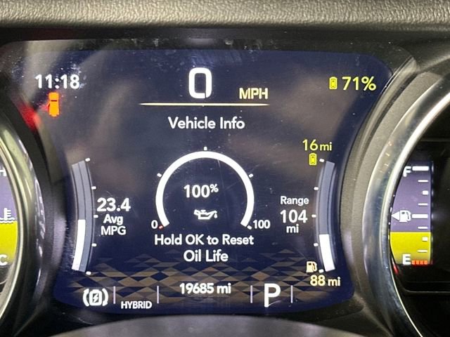 Used 2023 Jeep Wrangler Unlimited Sahara w/ Cold Weather Group image 18