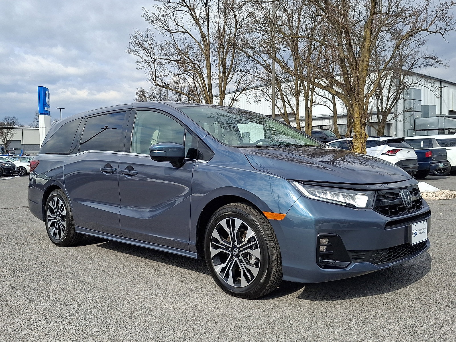 Used 2025 Honda Odyssey Elite