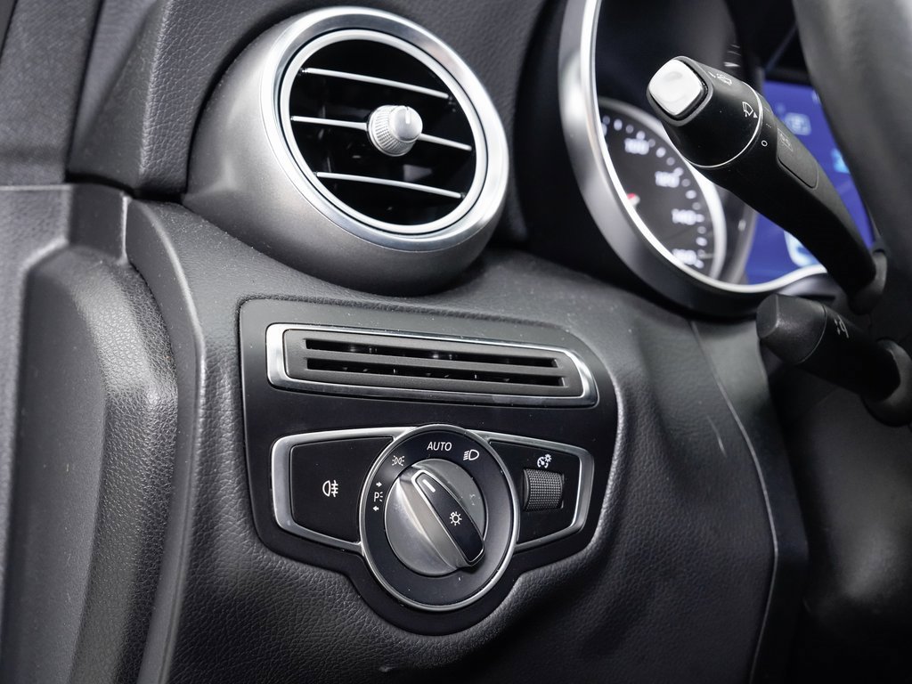 Used 2019 Mercedes-Benz C 300 Sedan image 10