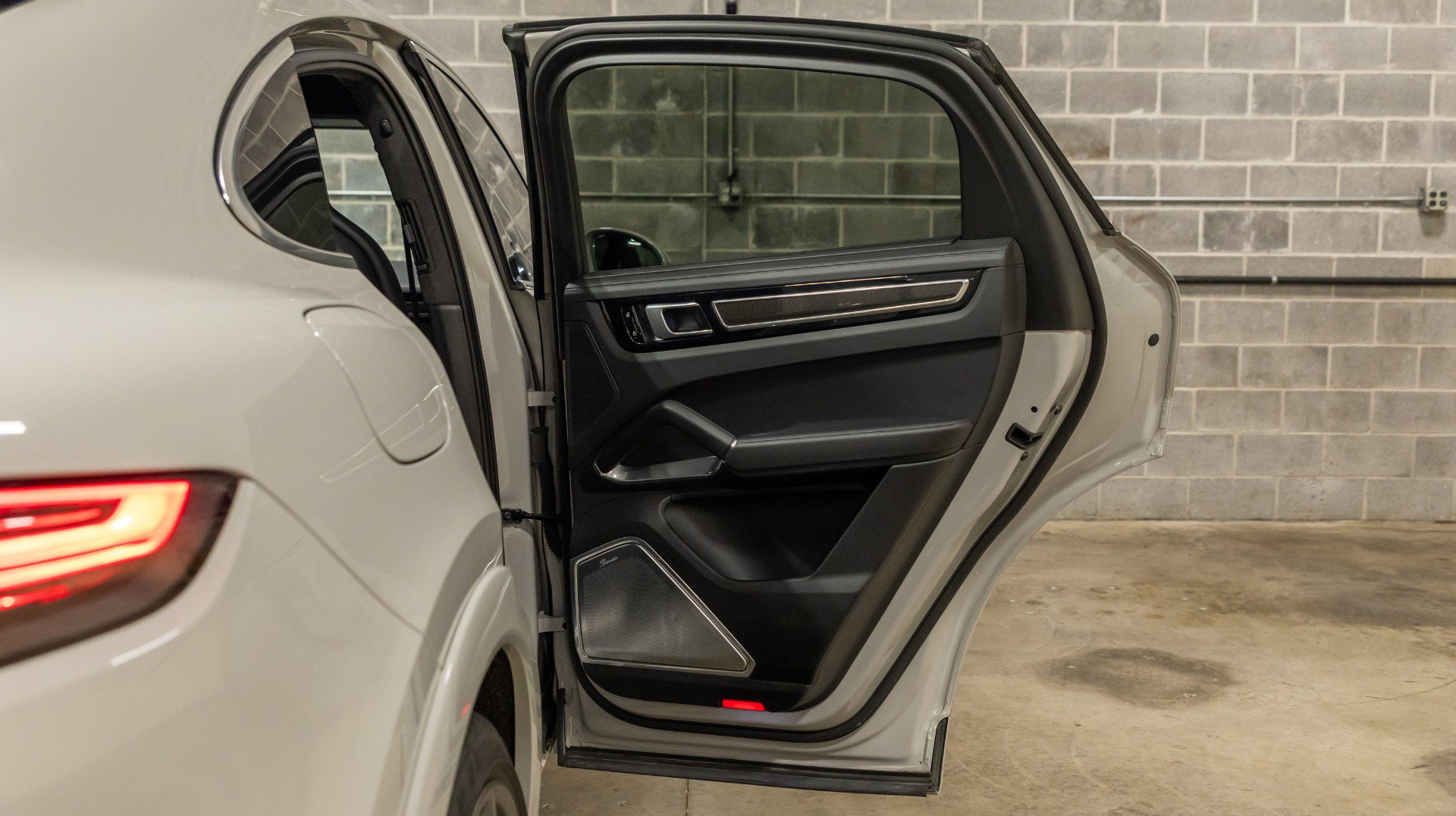 Used 2021 Porsche Cayenne Turbo S image 56