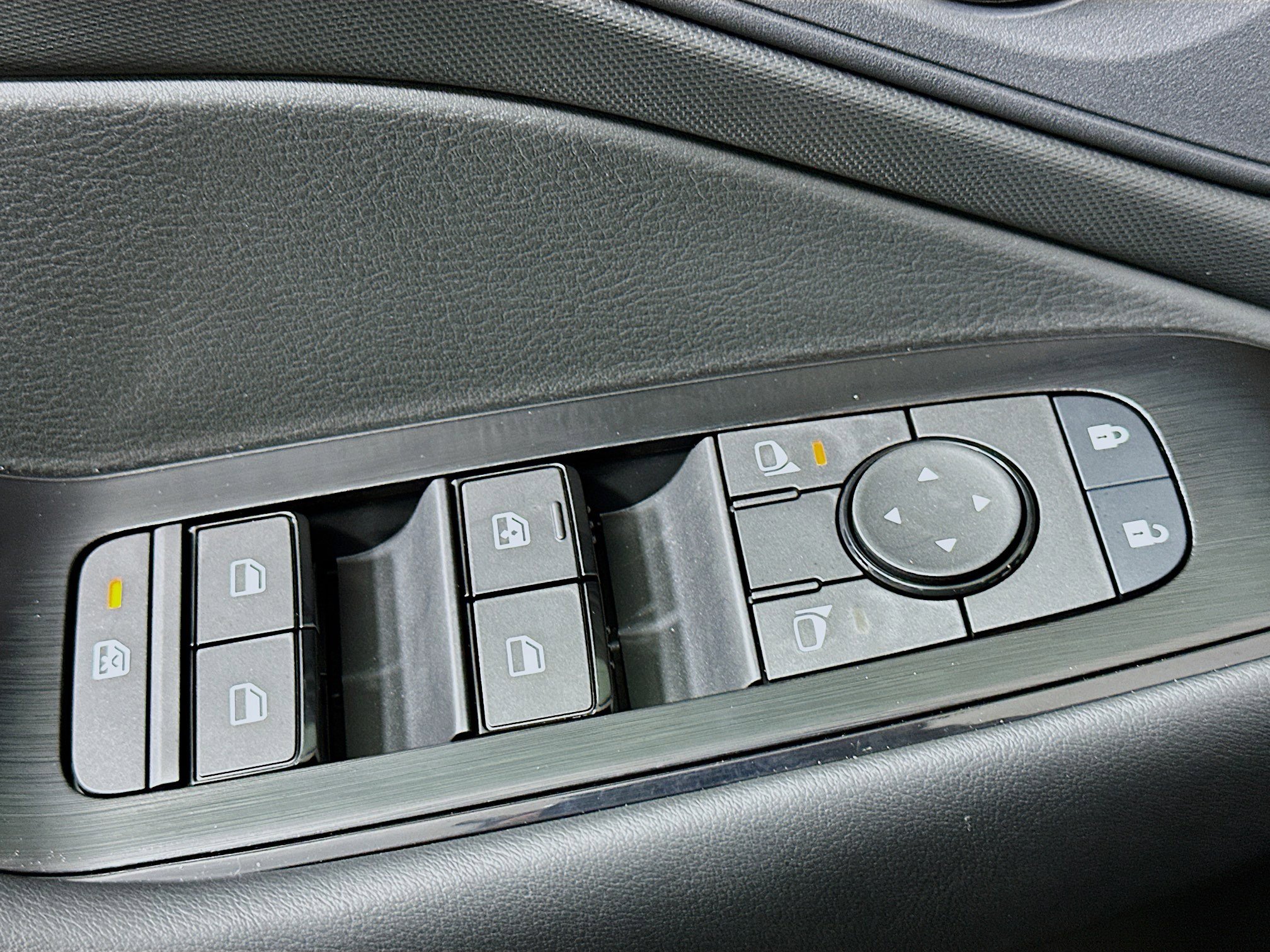 Used 2026 Nissan Rogue S image 15