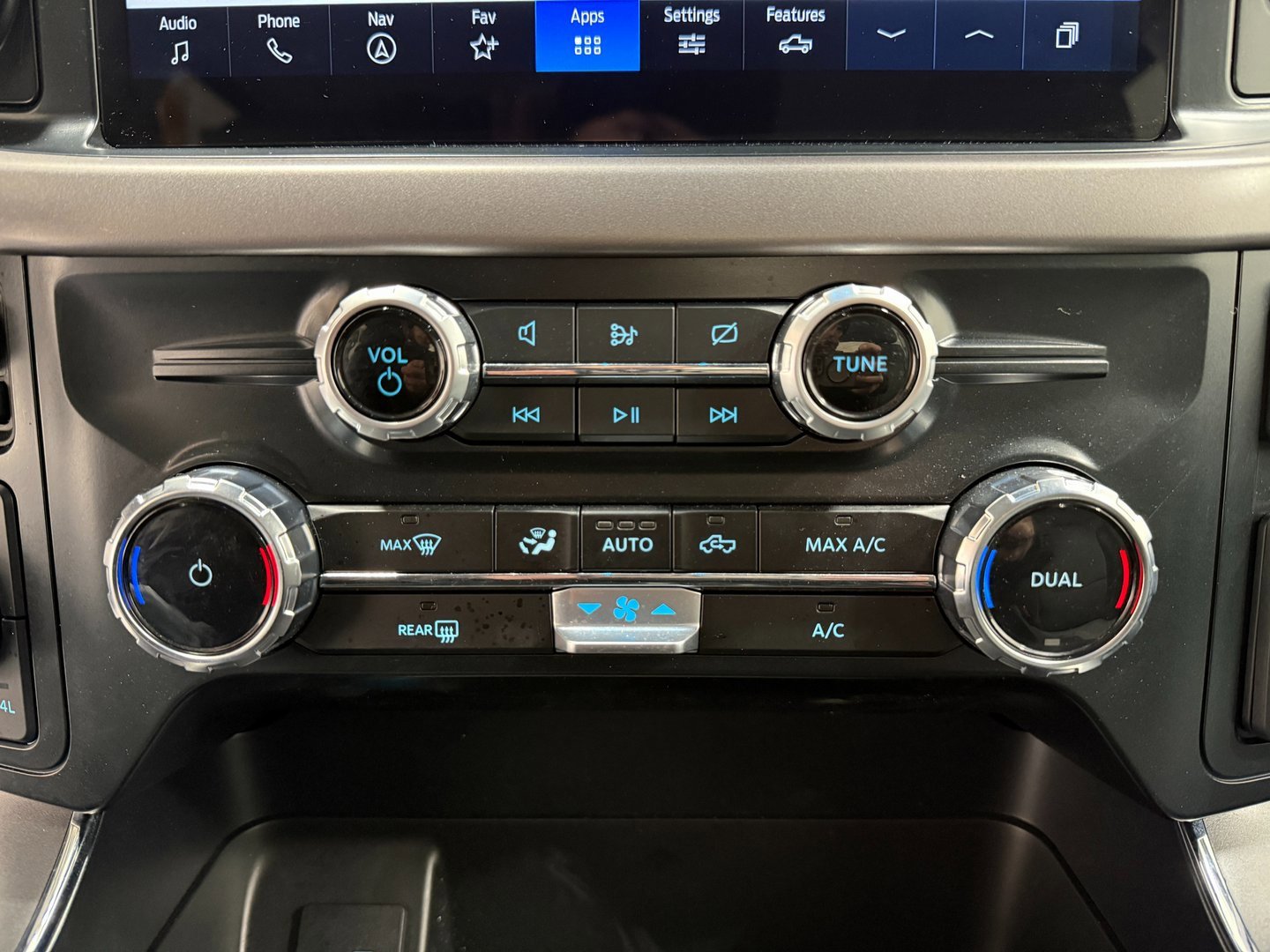 Used 2024 Ford F150 XLT w/ Mobile Office Package image 15