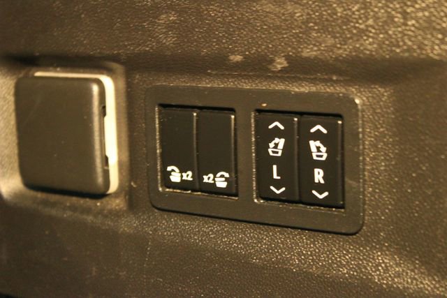 Used 2021 GMC Yukon SLT image 18