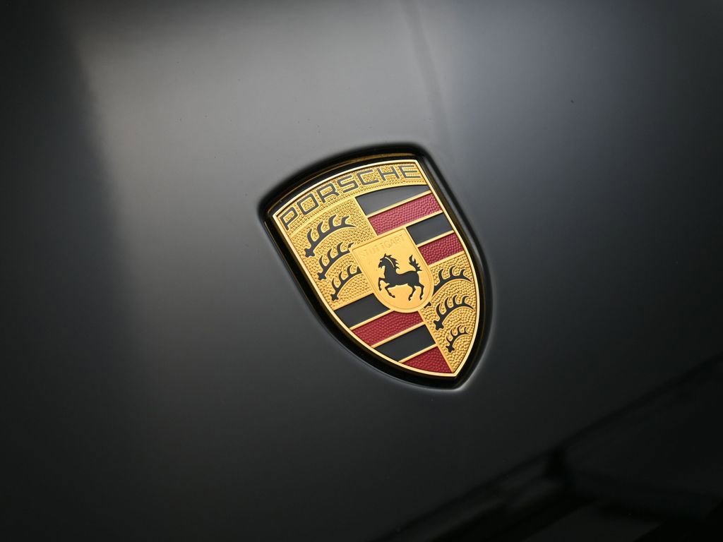 Certified 2023 Porsche Macan Turbo image 13