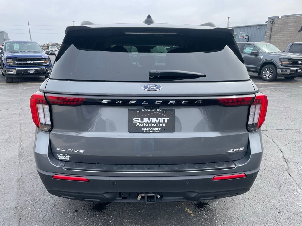 Used 2025 Ford Explorer Active image 32