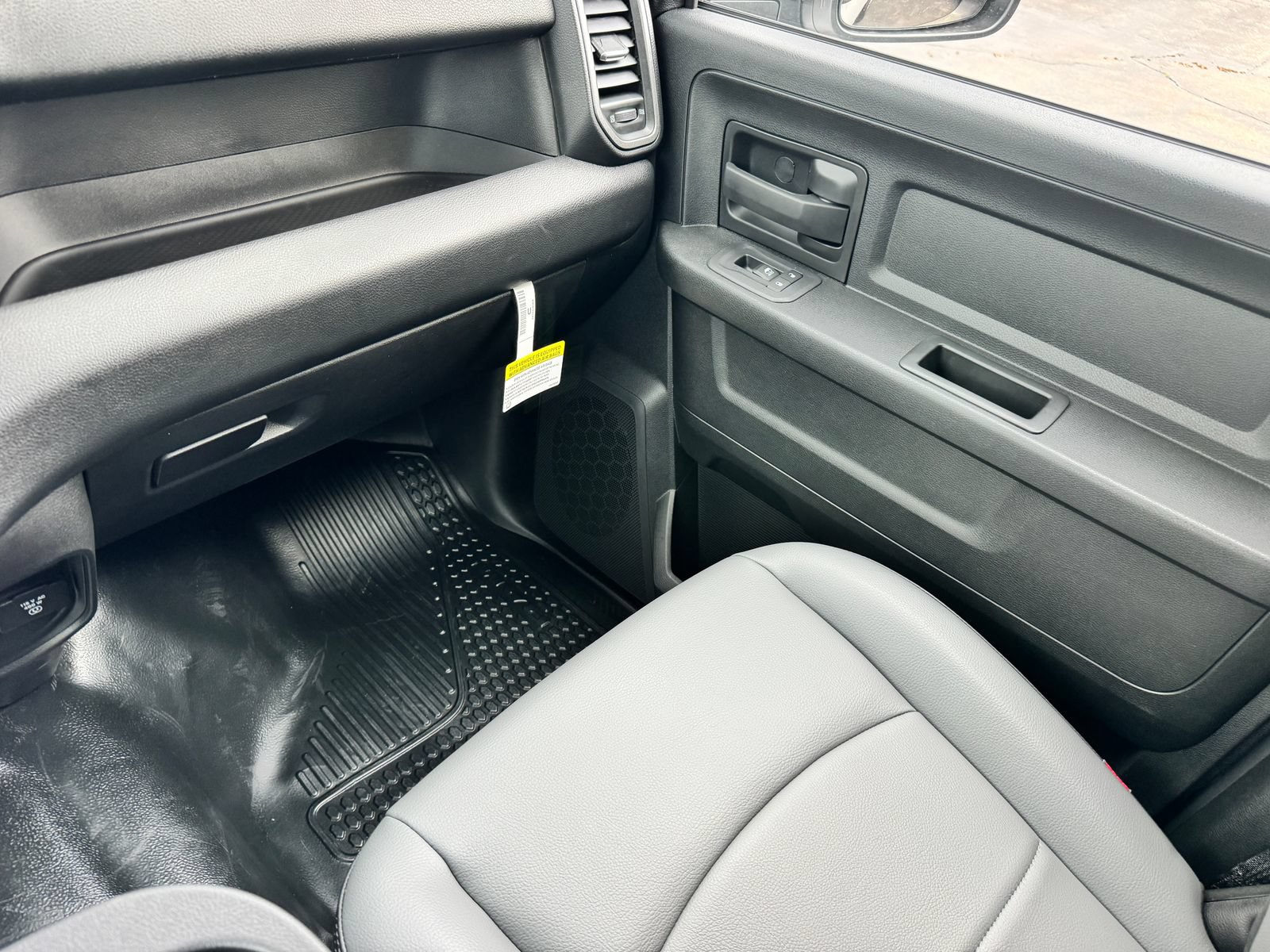 New 2026 RAM 2500 Tradesman w/ Chrome Appearance Group AWD/4WD image 23