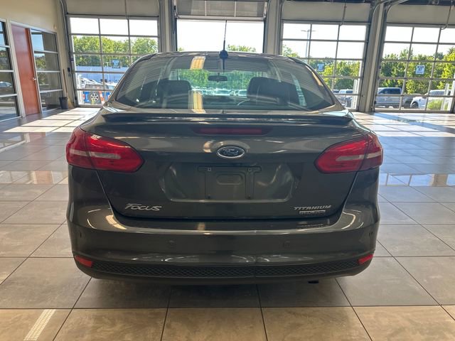 Used 2016 Ford Focus Titanium FWD image 11