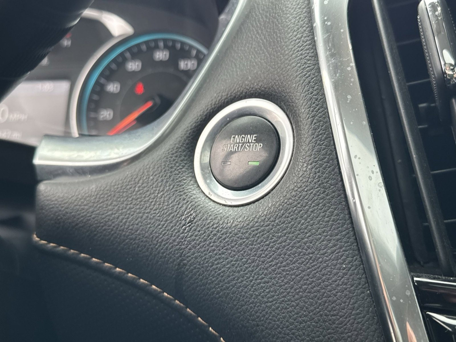 Used 2020 Chevrolet Traverse Premier image 24