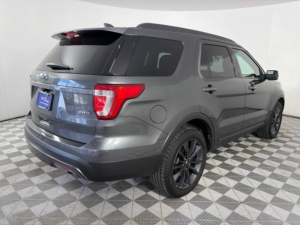 Certified 2017 Ford Explorer XLT w/ Equipment Group 202A AWD/4WD image 7
