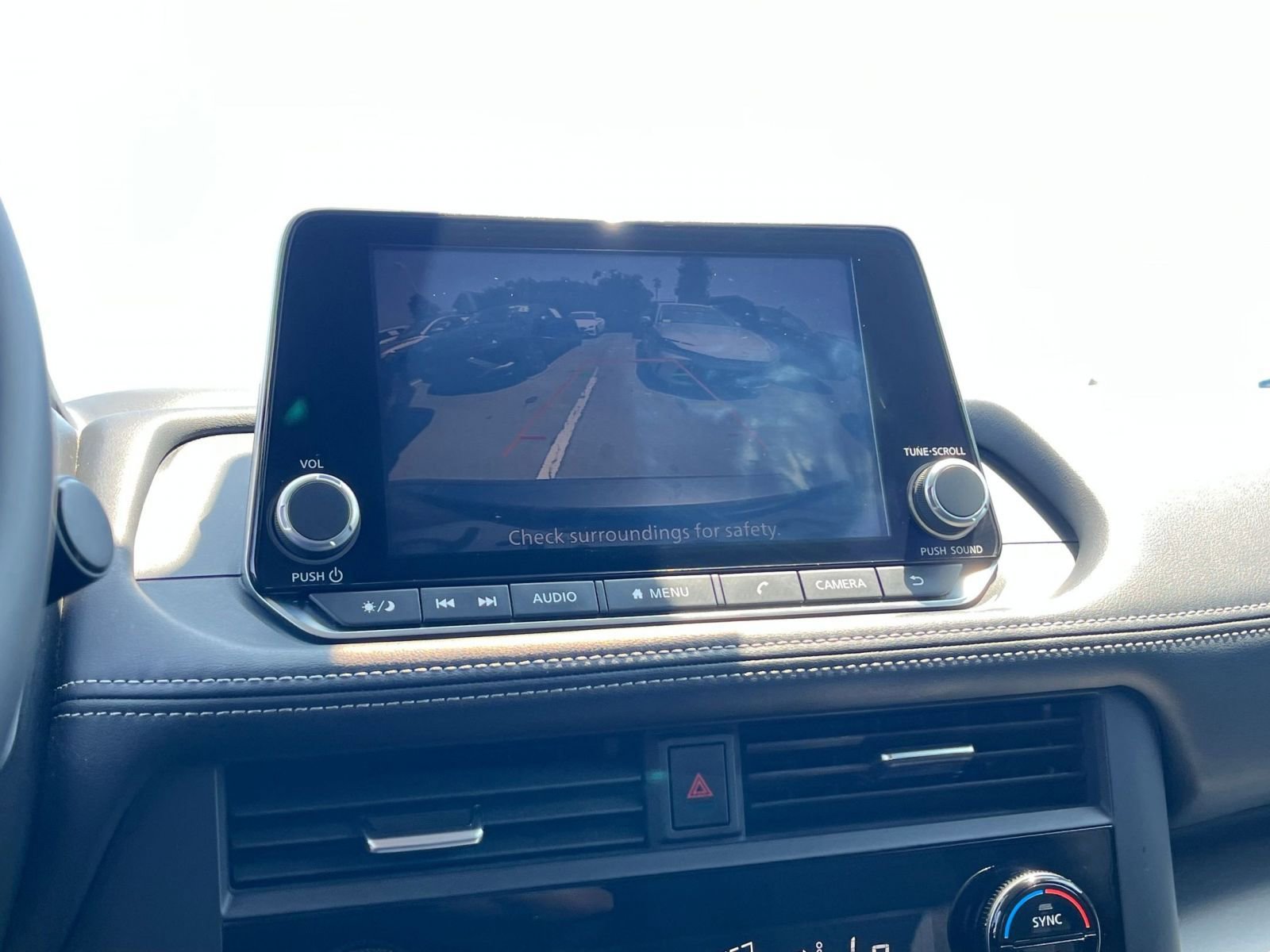 Used 2025 Nissan Rogue SV FWD image 25