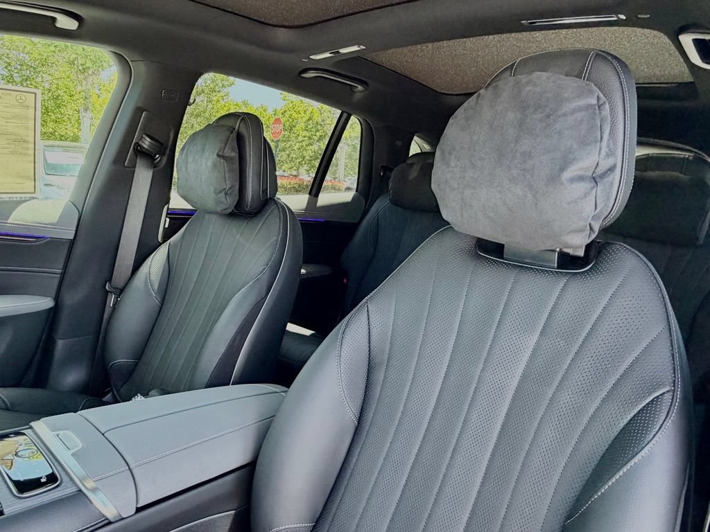 New 2026 Mercedes-Benz EQS 400 4MATIC SUV image 17
