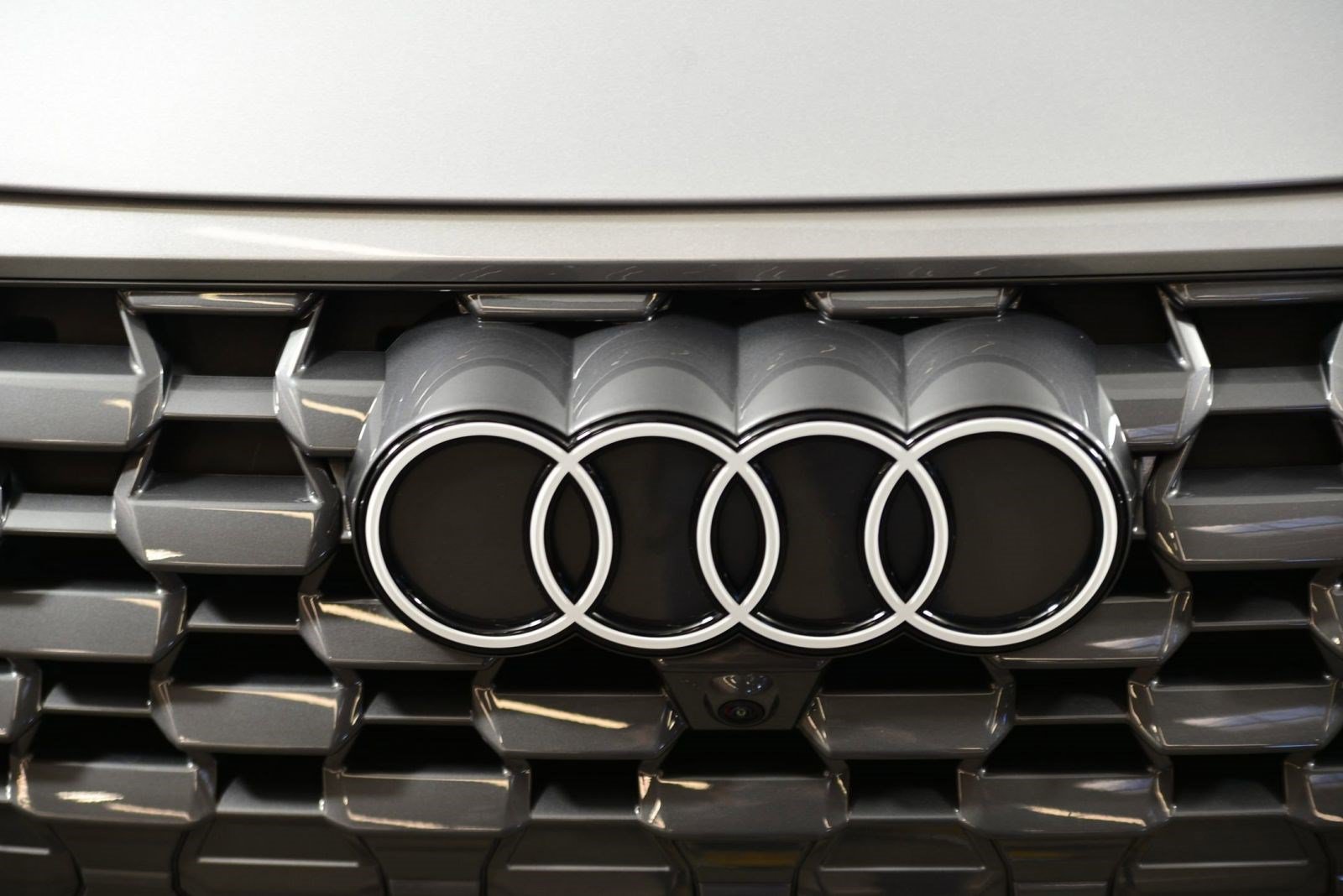 Used 2025 Audi Q5 Premium w/ Convenience Package AWD/4WD image 14