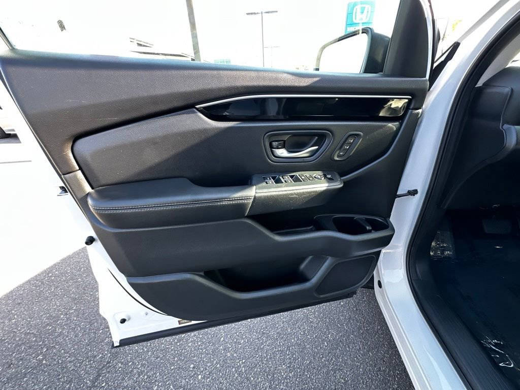 Used 2023 Honda Pilot Touring image 18