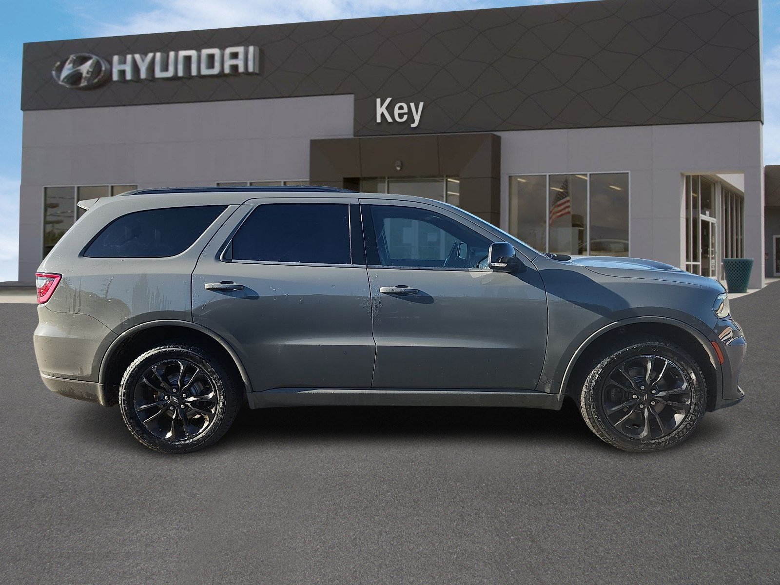 Used 2023 Dodge Durango GT AWD/4WD image 3