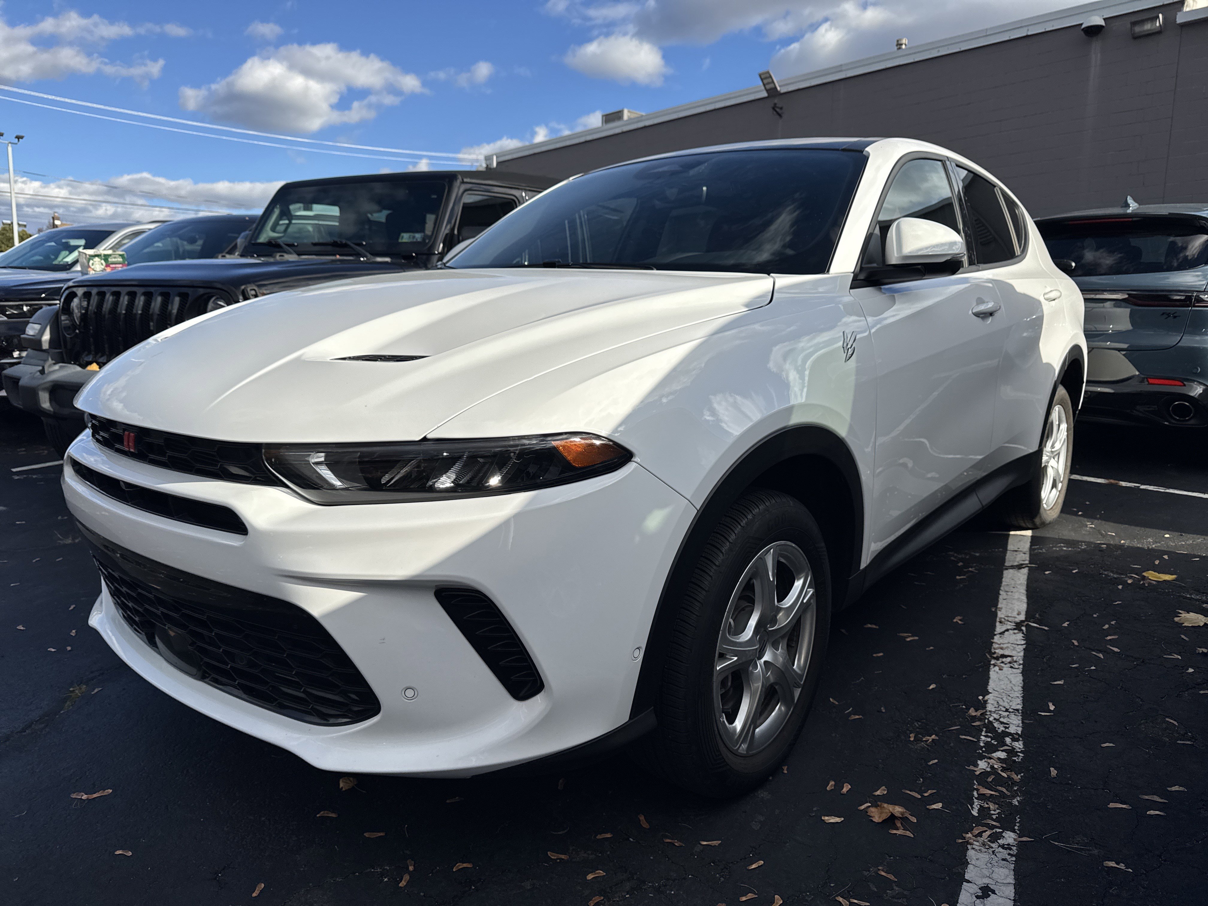 Certified 2024 Dodge Hornet GT image 3