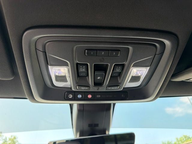 Used 2020 GMC Sierra 1500 AT4 w/ AT4 Premium Package AWD/4WD image 16