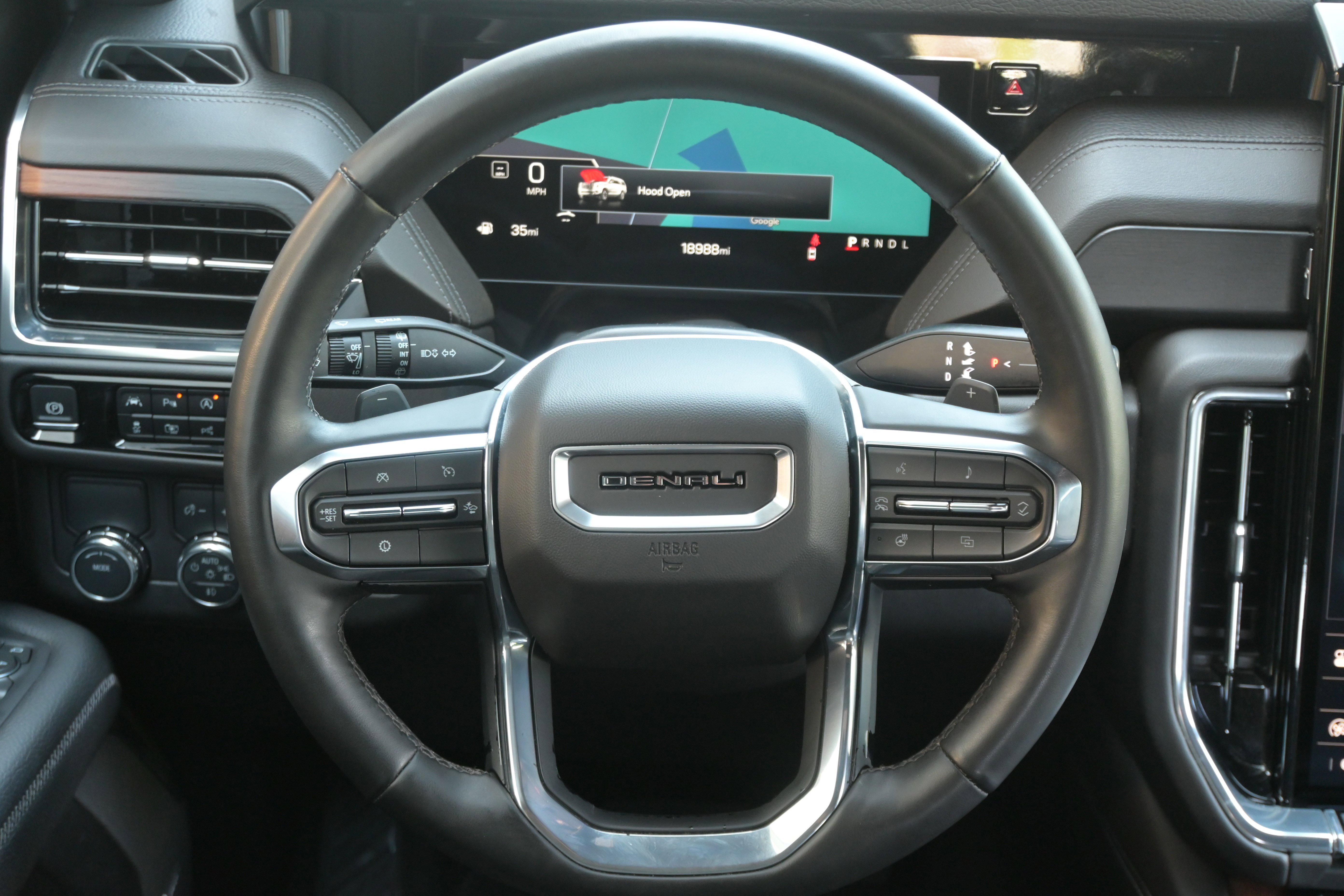 Used 2025 GMC Yukon Denali image 17