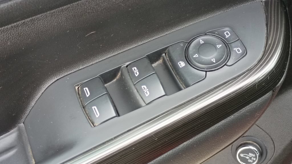 Used 2021 GMC Acadia SLT w/ Elevation Edition AWD/4WD image 22