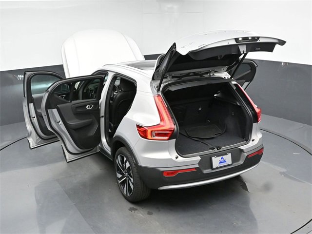 Used 2024 Volvo XC40 B5 Plus w/ Climate Package image 50