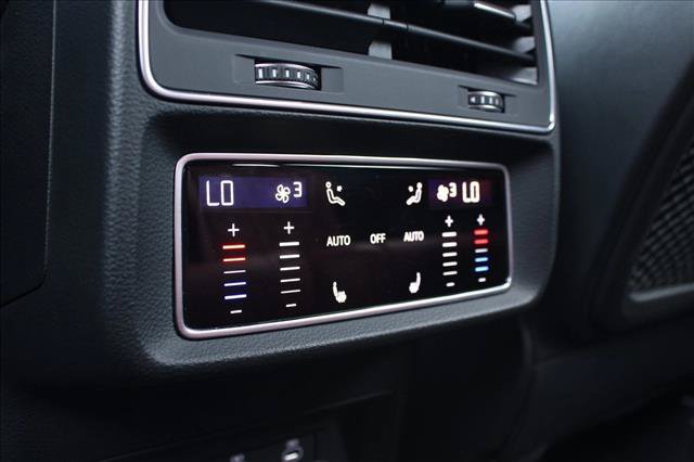 Used 2023 Audi SQ7 Prestige w/ Prestige Package AWD/4WD image 28