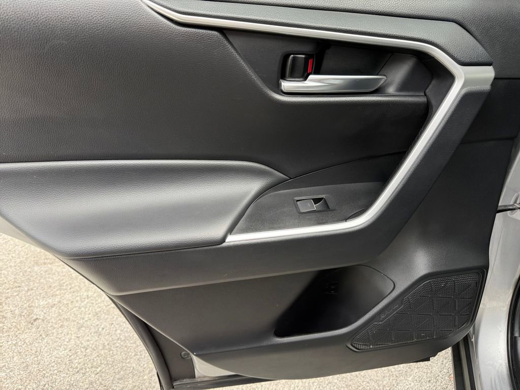 Certified 2024 Toyota RAV4 XLE FWD image 25
