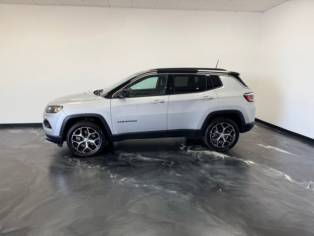 Used 2024 Jeep Compass Limited AWD/4WD image 19