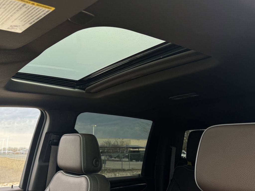 Used 2024 GMC Sierra 2500 Denali w/ Denali Reserve Package image 25