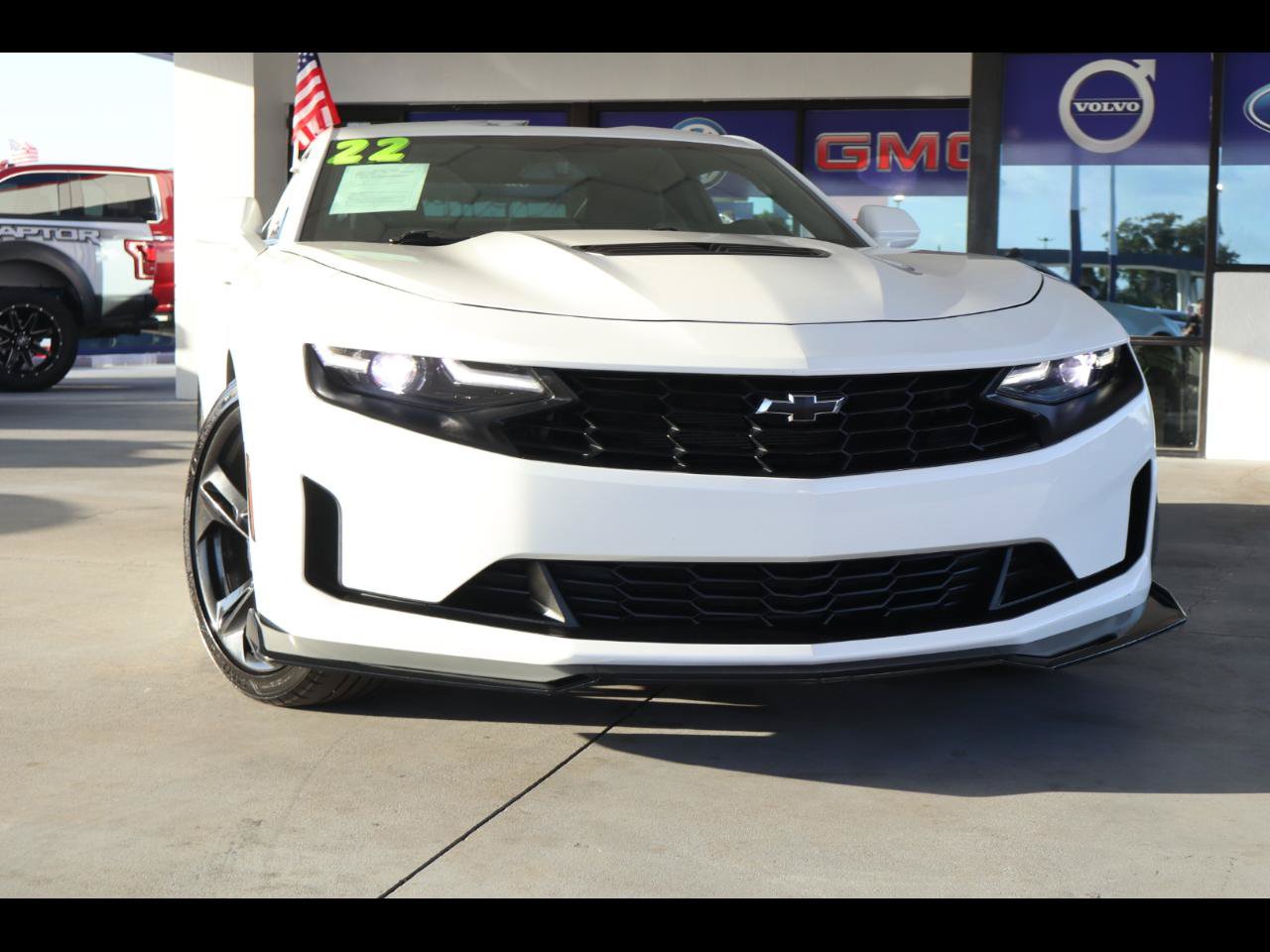 Used 2022 Chevrolet Camaro LT RWD image 1