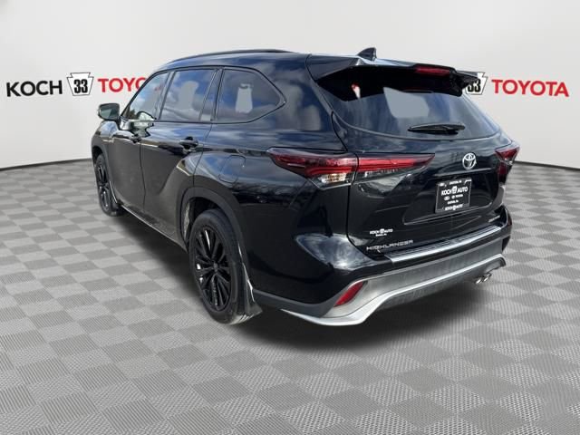 Used 2025 Toyota Highlander XSE image 5