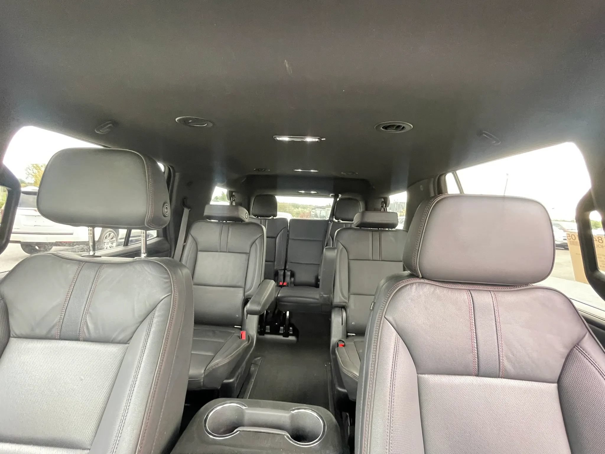 Used 2022 Chevrolet Tahoe RST w/ Luxury Package AWD/4WD image 40