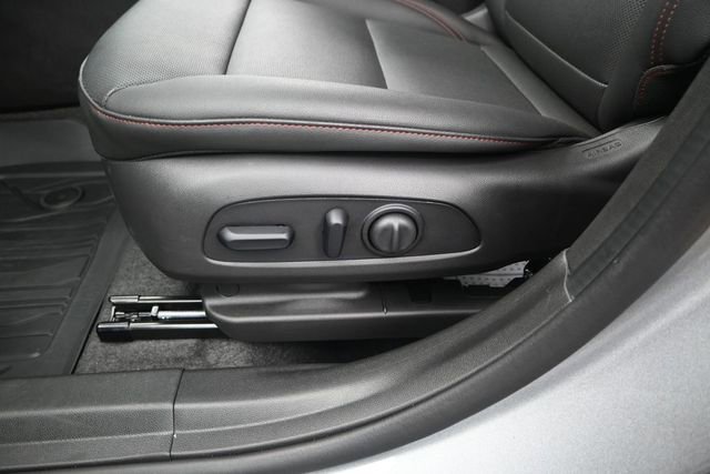 Used 2026 Chevrolet Trax RS w/ Sunroof Package FWD image 11