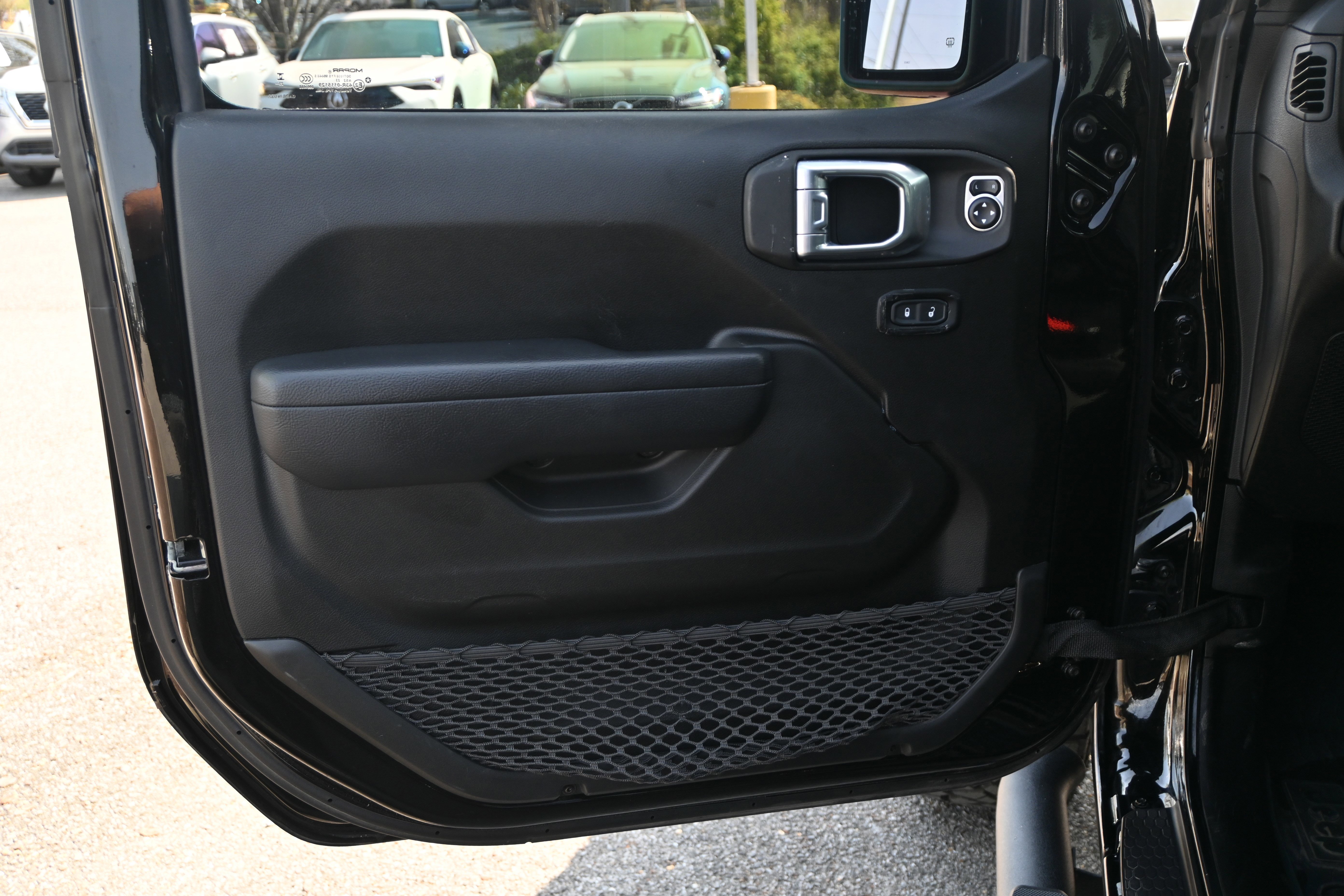 Used 2023 Jeep Gladiator Sport image 28