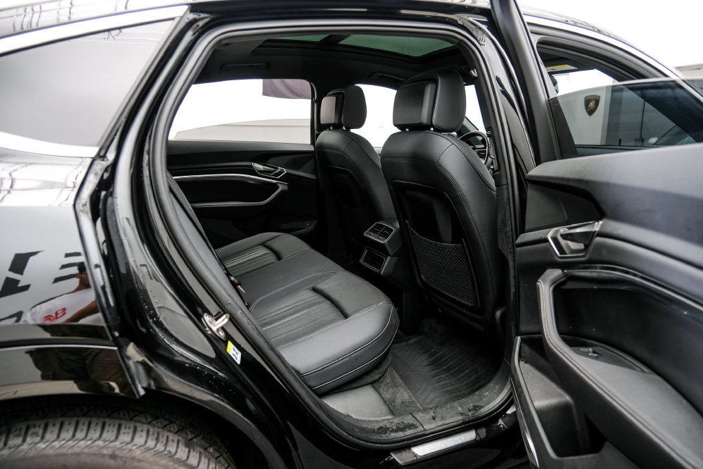 Used 2024 Audi Q8 e-tron Premium Plus w/ Premium Plus Package AWD/4WD image 50