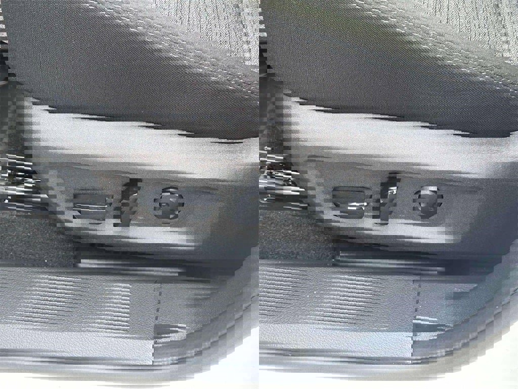 Certified 2023 Nissan Rogue SV image 19