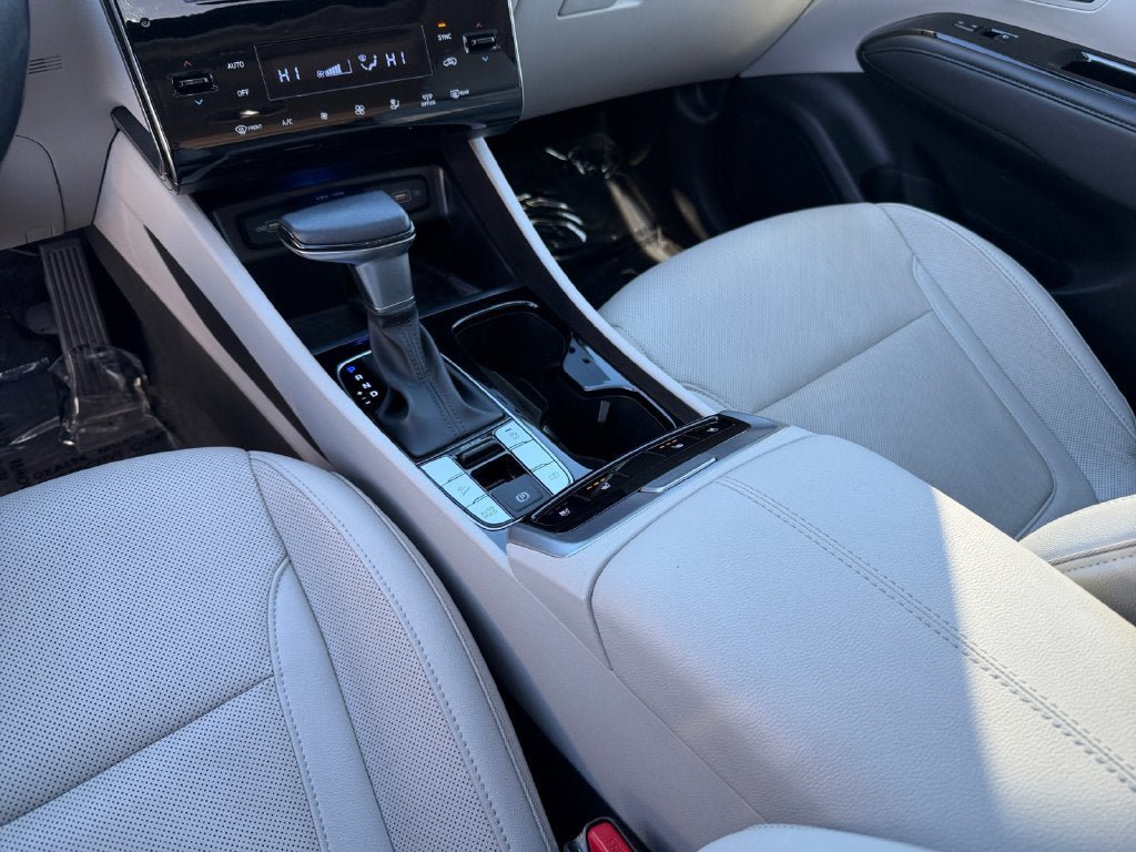 Used 2022 Hyundai Tucson SEL w/ Convenience + Premium Package FWD image 19