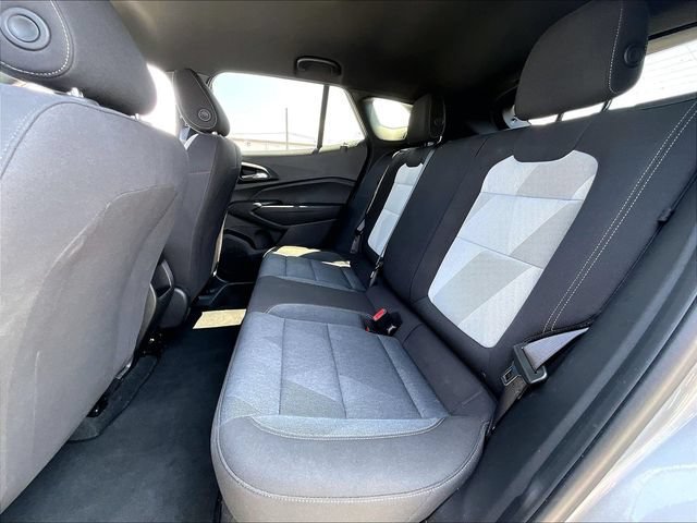 Used 2025 Chevrolet Trax RS w/ Driver Confidence Package FWD image 15